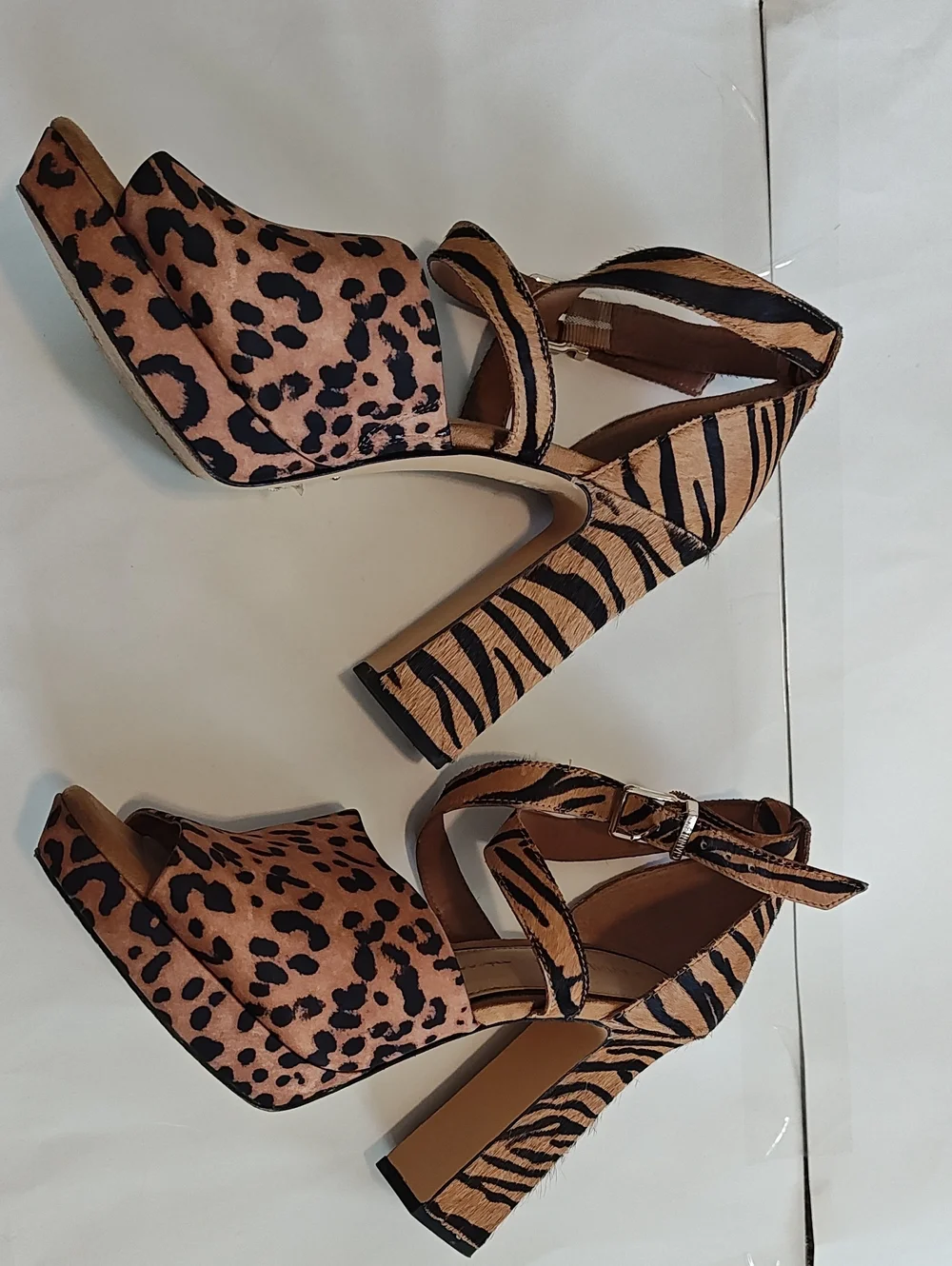 Gianni Bini Leopard Tiger Print Calf Hair Platform Block Heel Sandals 9.5M